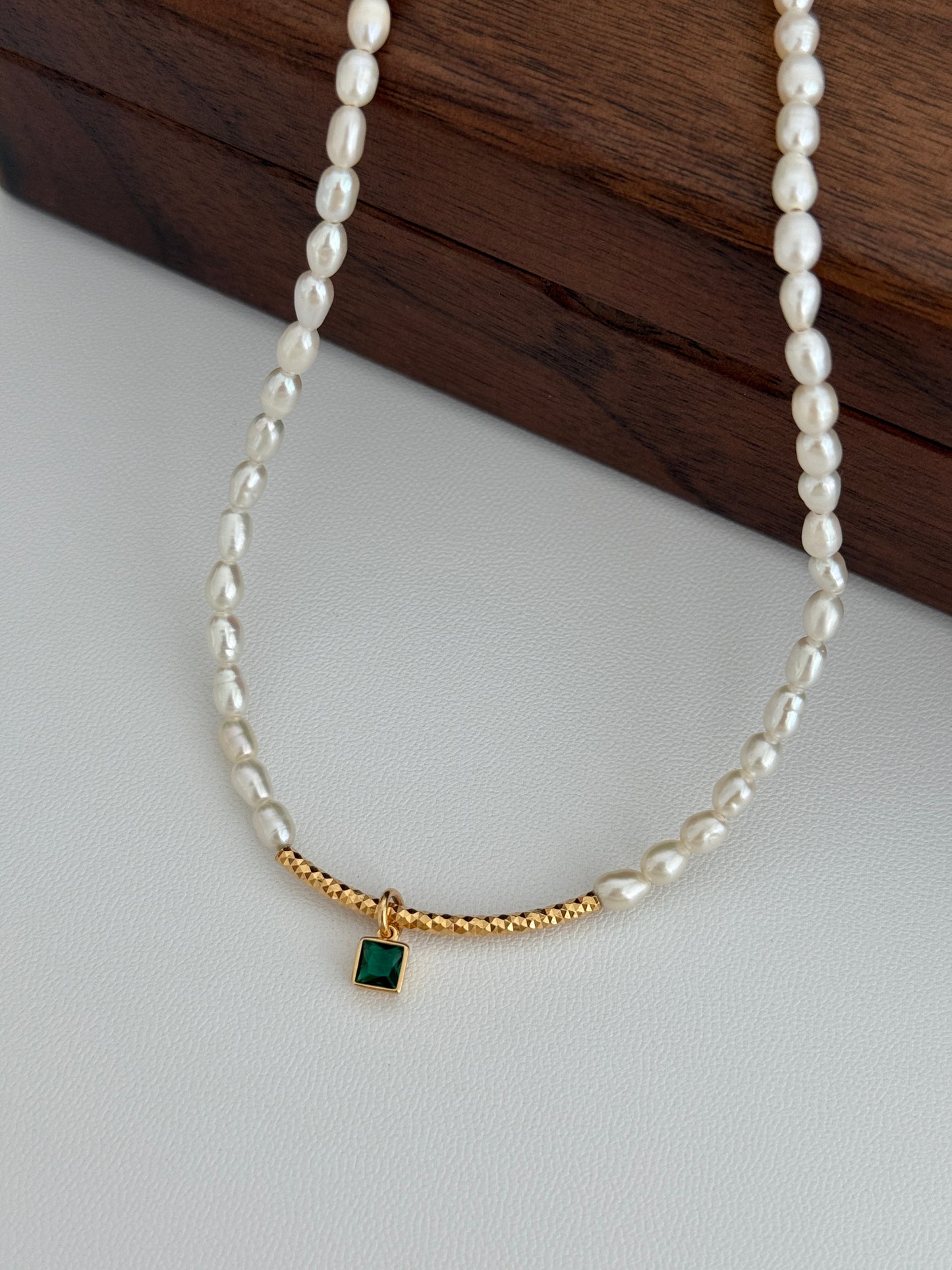 Pearl Necklace Green Square