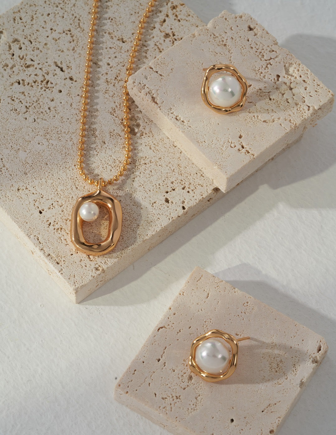 Pearl Studs