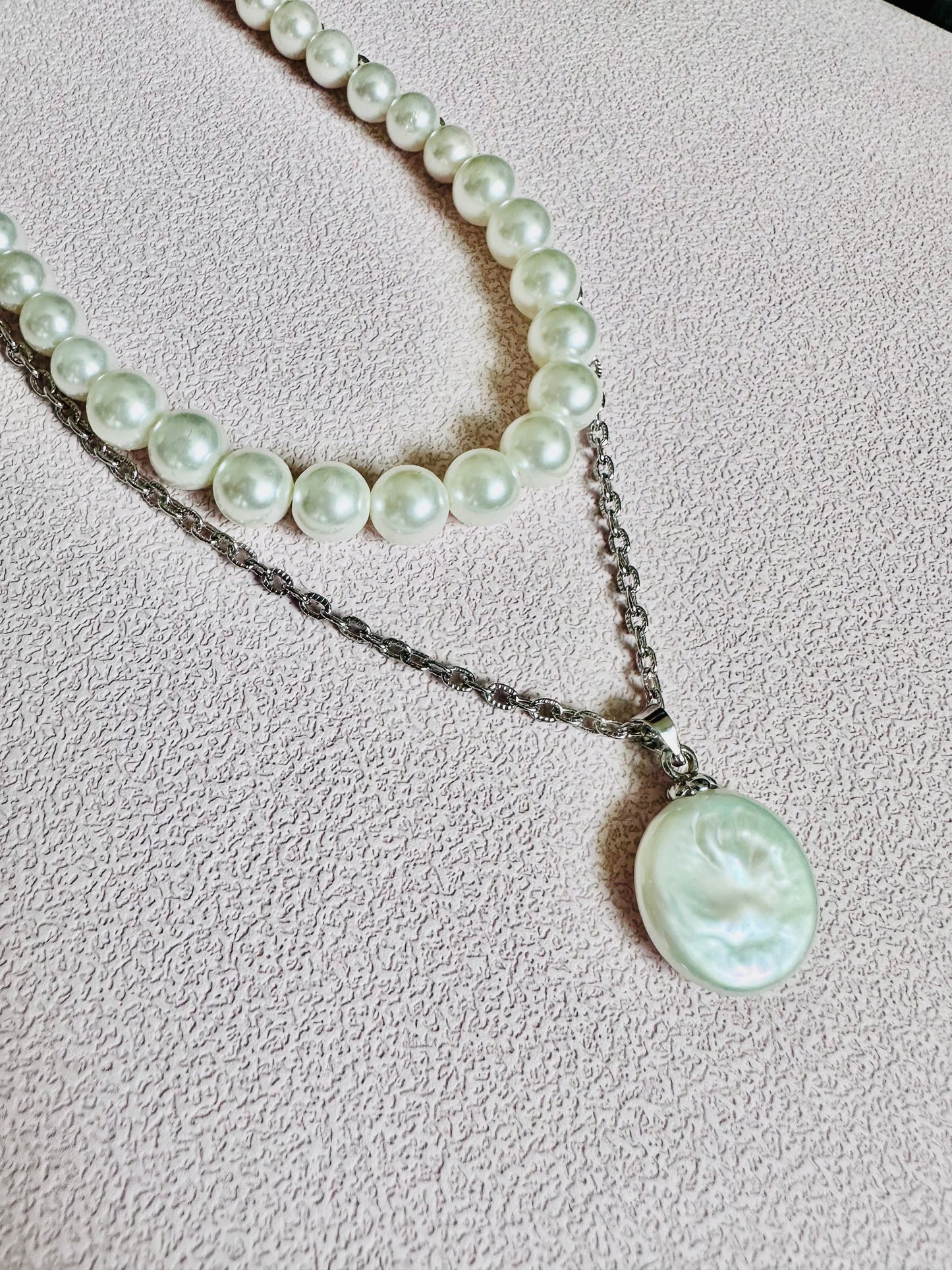 White Moon Pearl Necklace