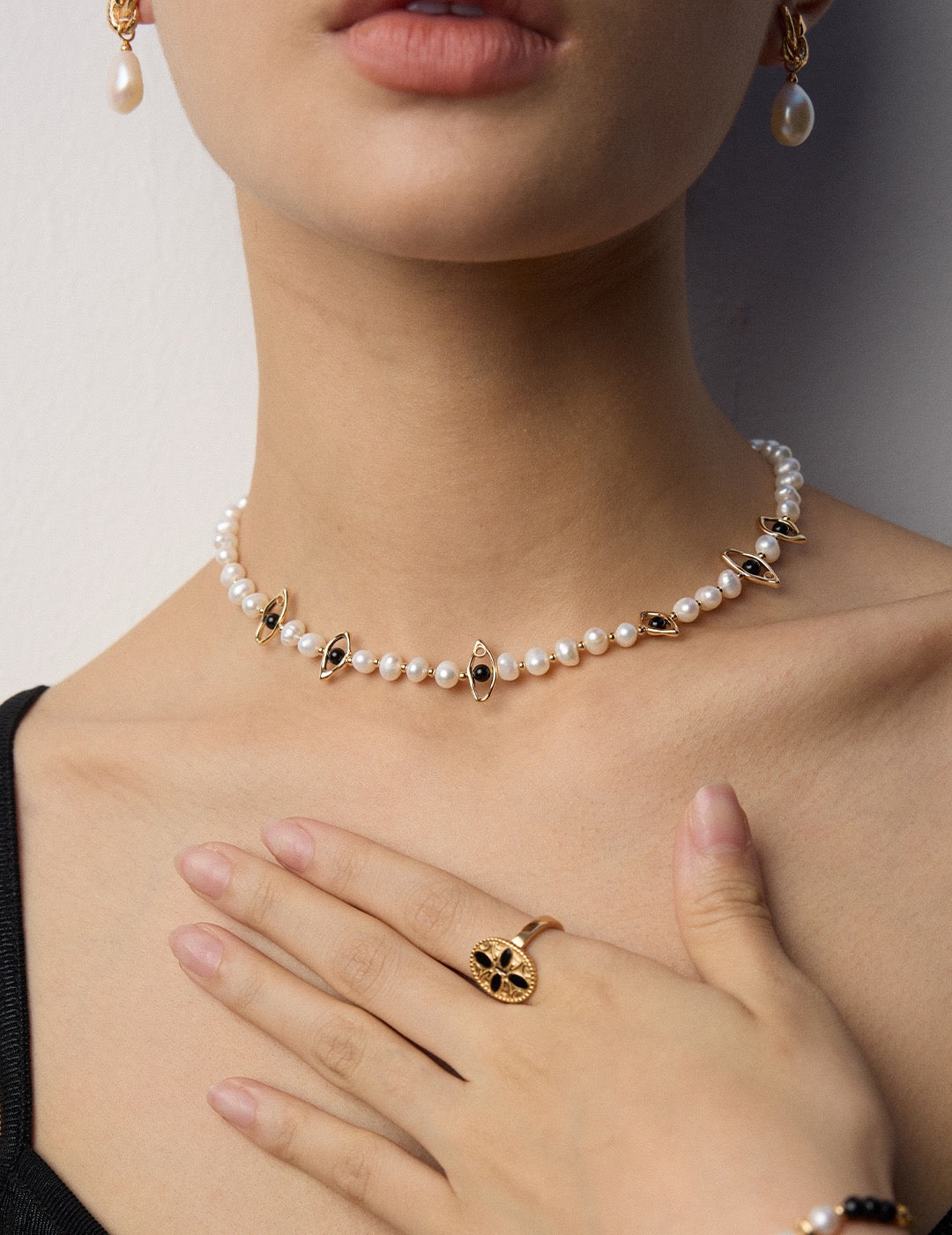 Vintage Gold Evil Eye Pearl Necklace – S925 Silver with Black Onyx & Natural Pearls