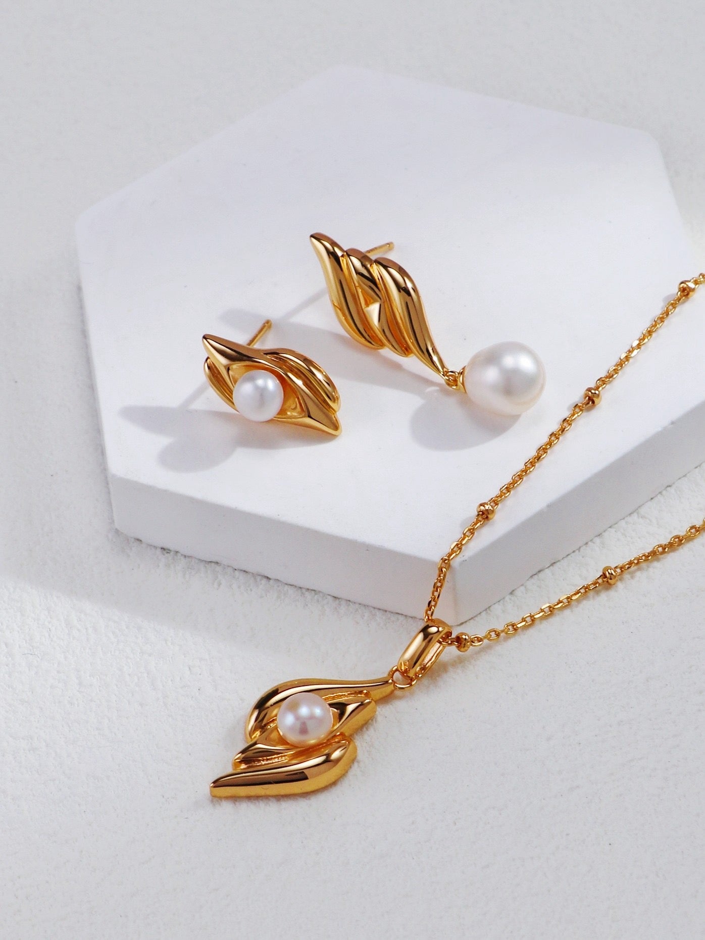 Dew Necklace and Earrings Set
