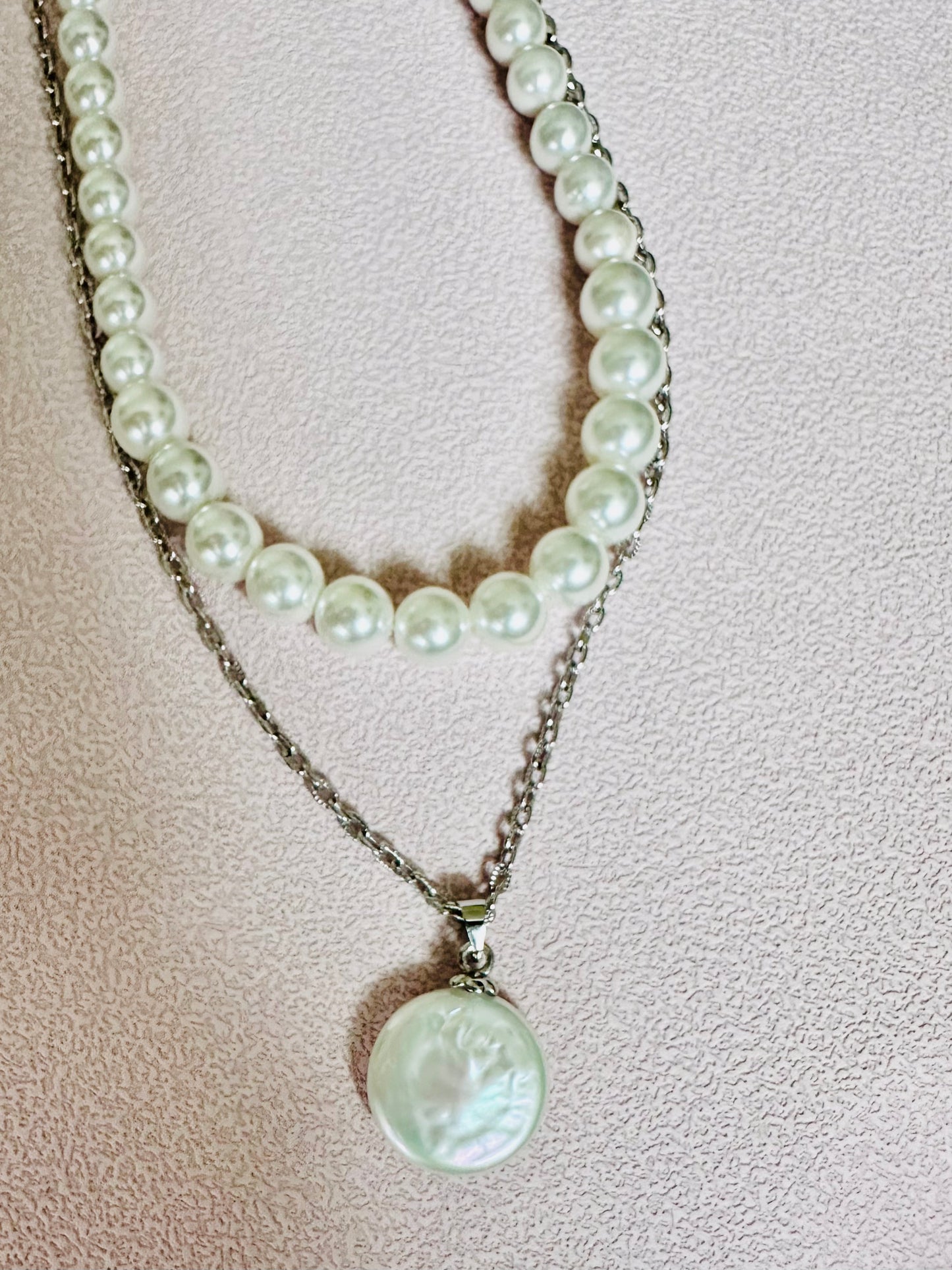 White Moon Pearl Necklace
