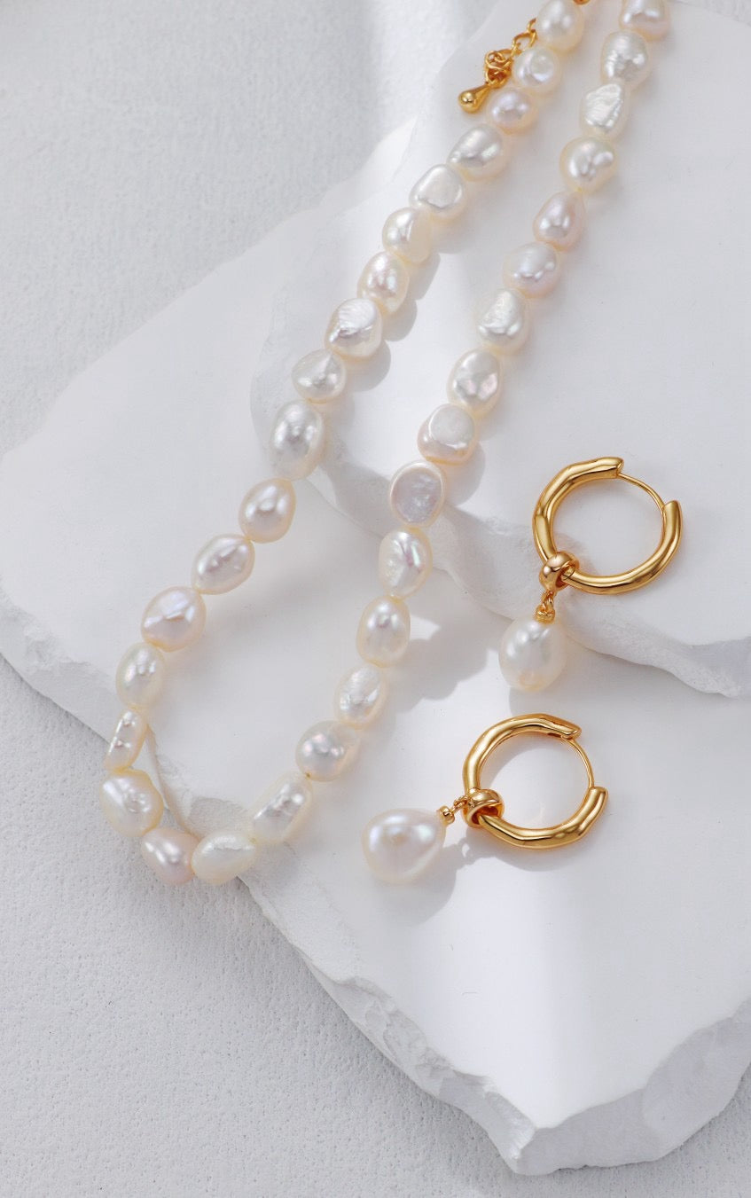 Baroque Beauty Earrings