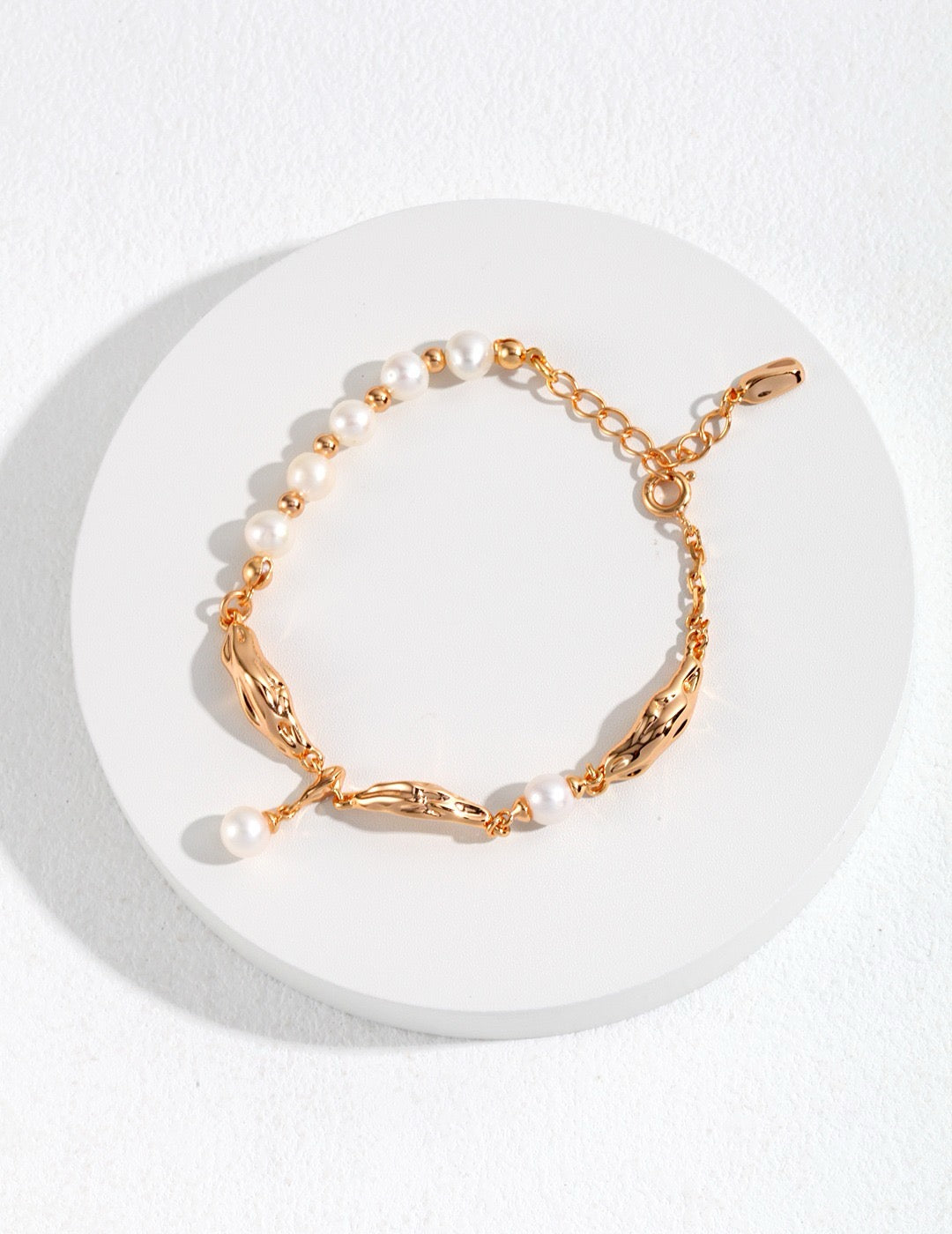 Vintage Elegance Freshwater Pearl Bracelet