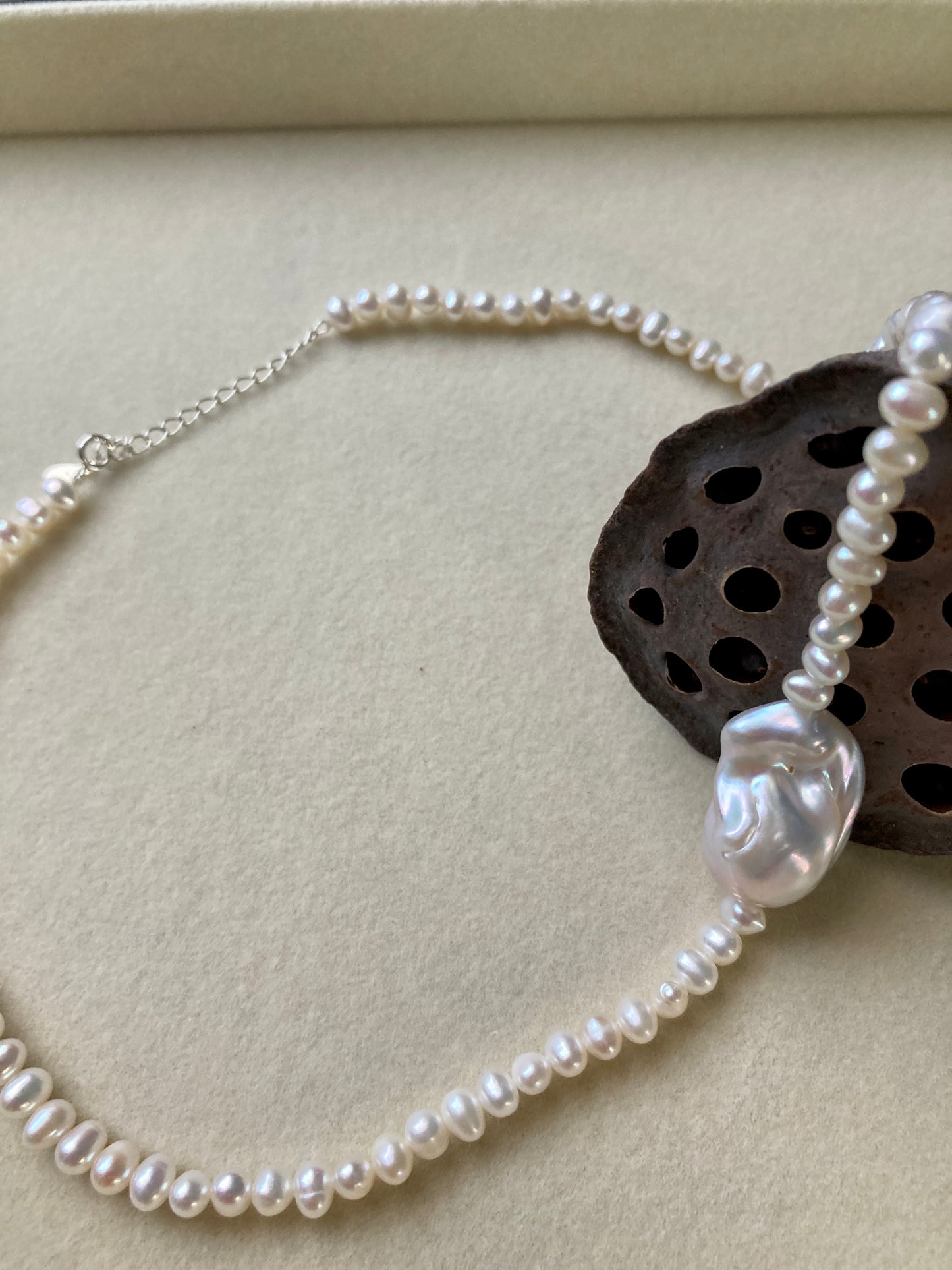 Baroque pearl necklace