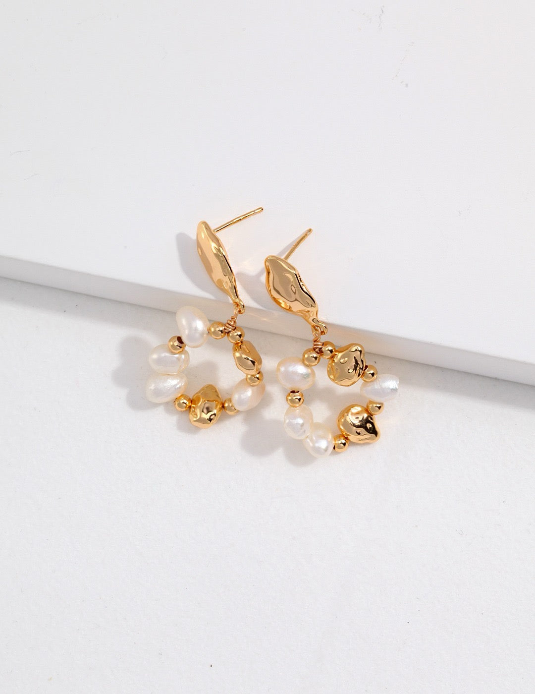 Wreath Pearl Earrings