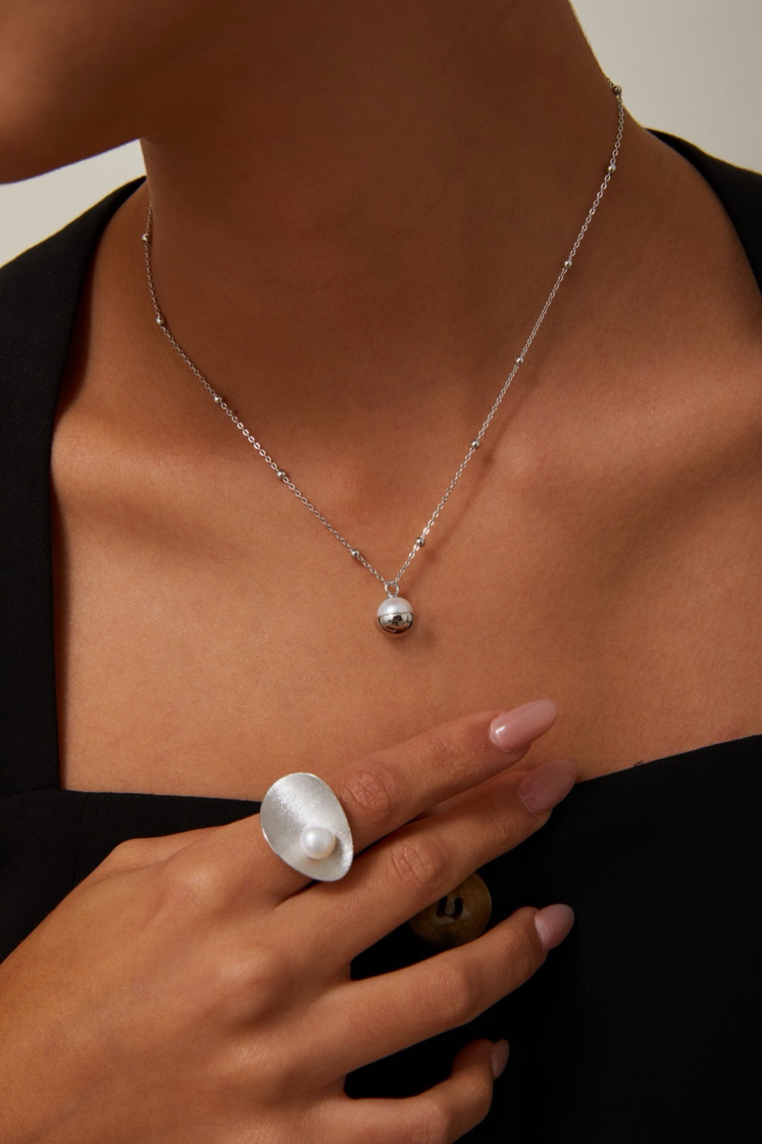 UFO Pearl Necklace