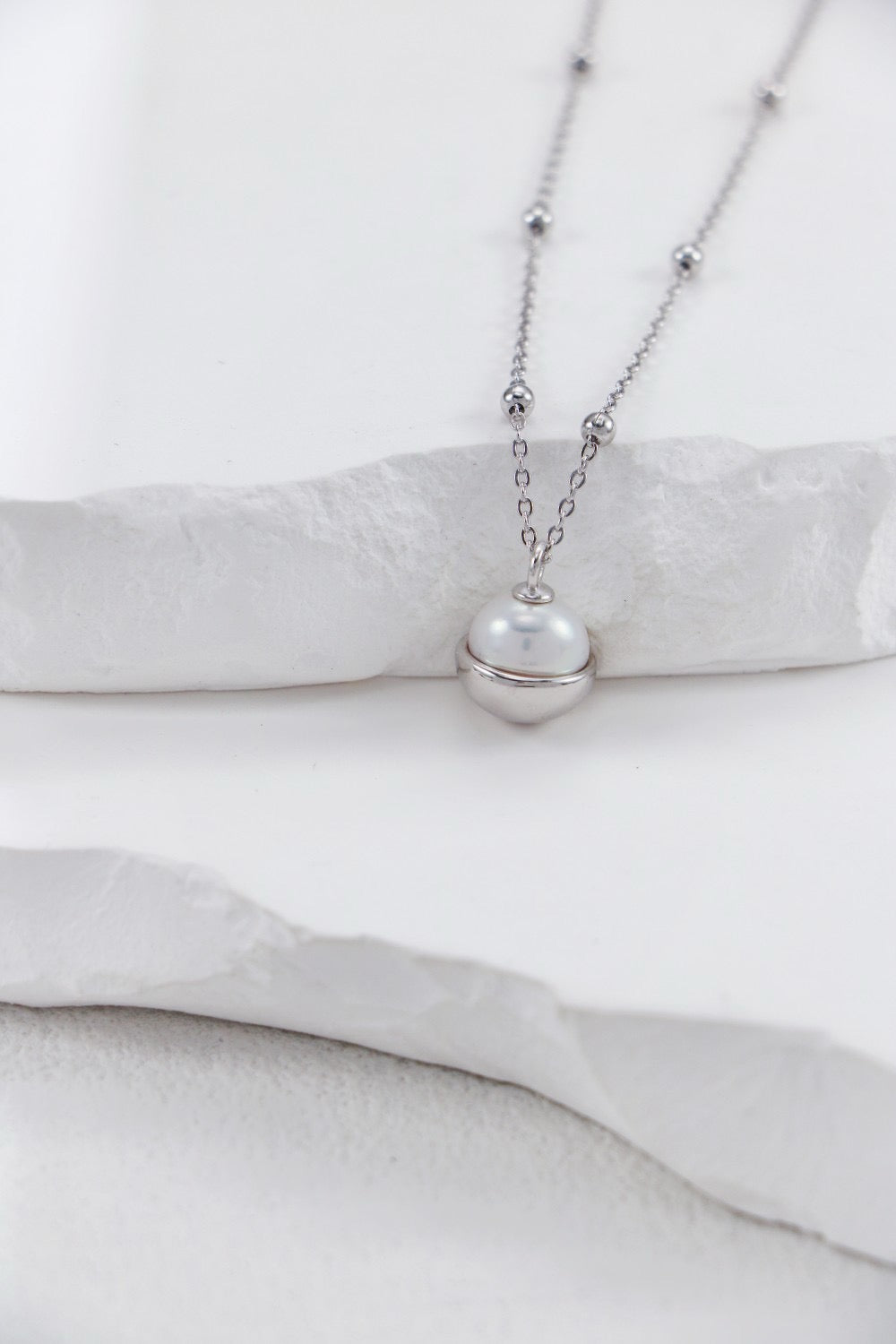 UFO Pearl Necklace