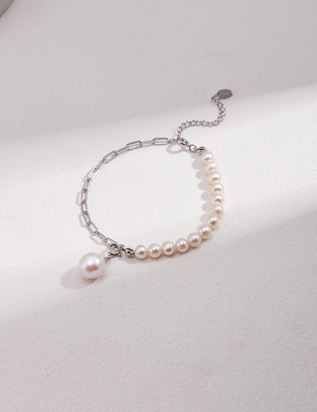 Pearl and chain bracelet