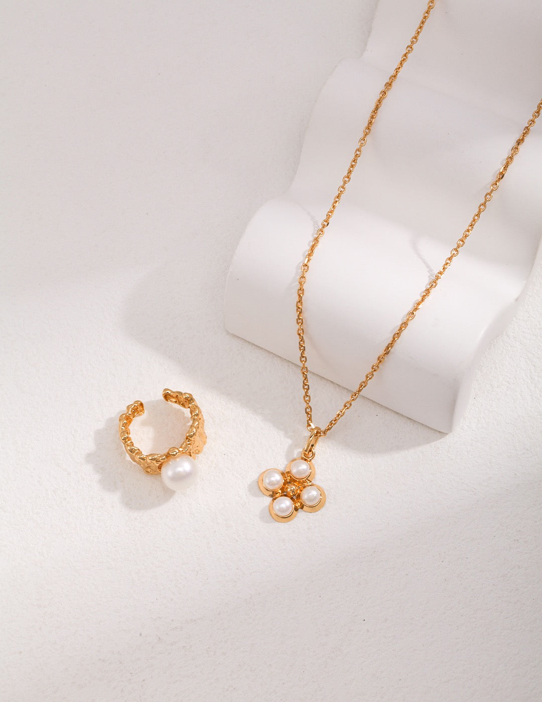 Pearl pendant