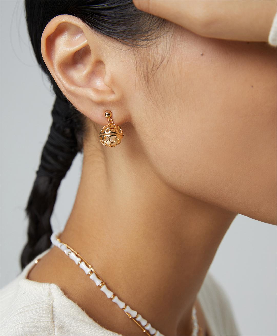 RISE Shell Necklace