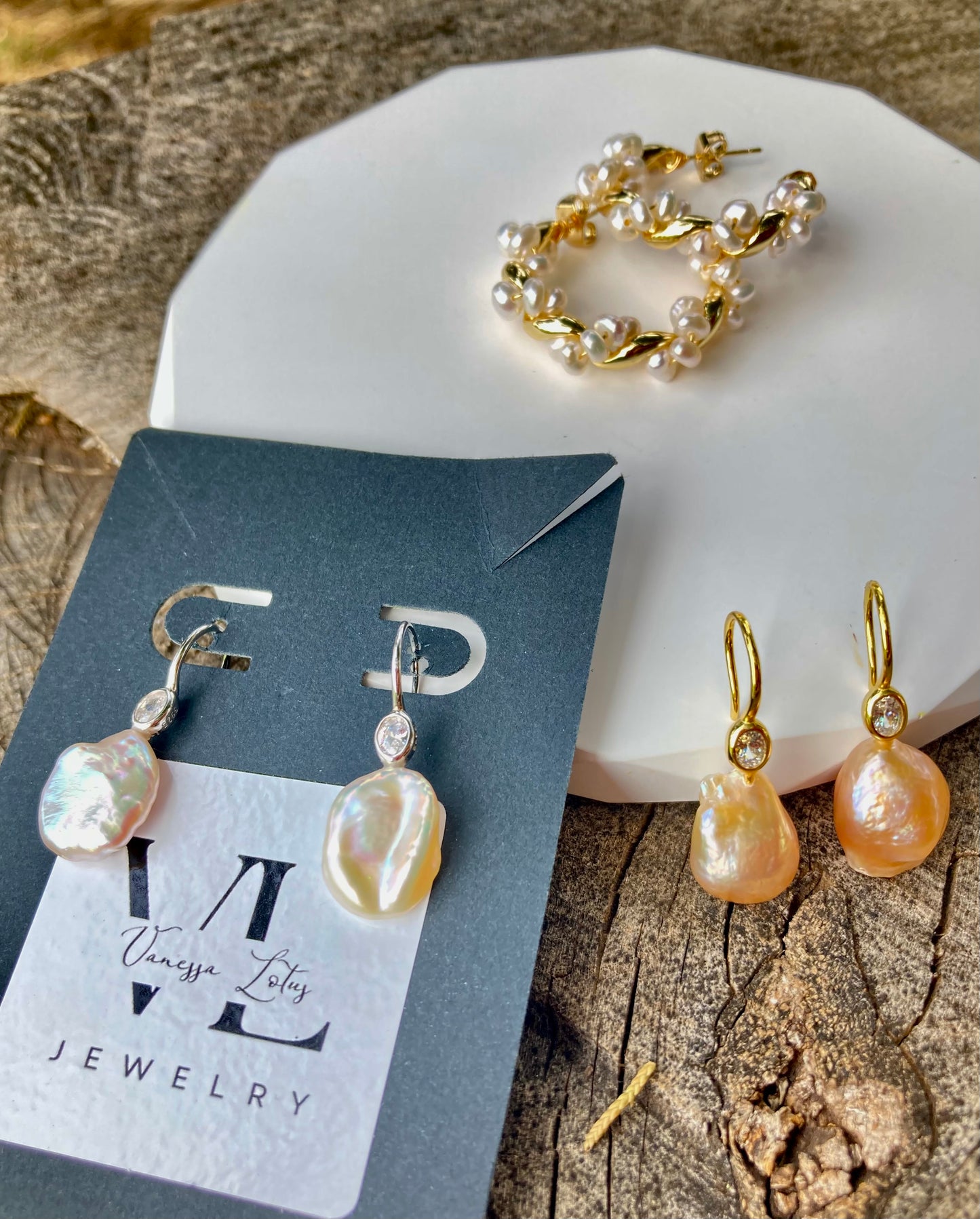 Flake Pearl Earrings