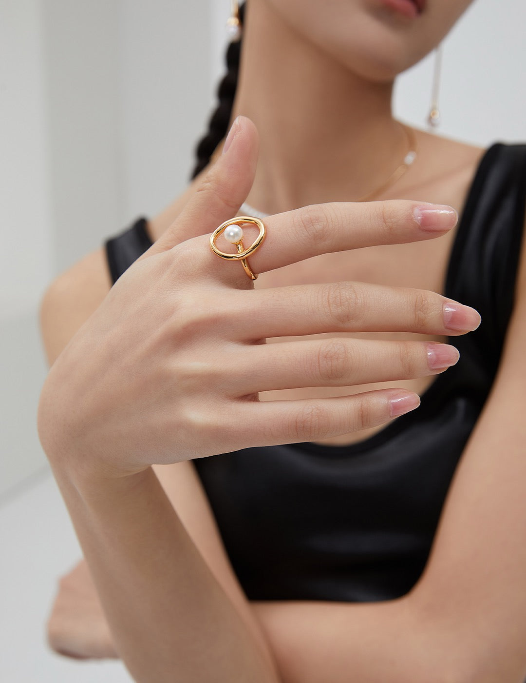 The Sun Pearl Ring