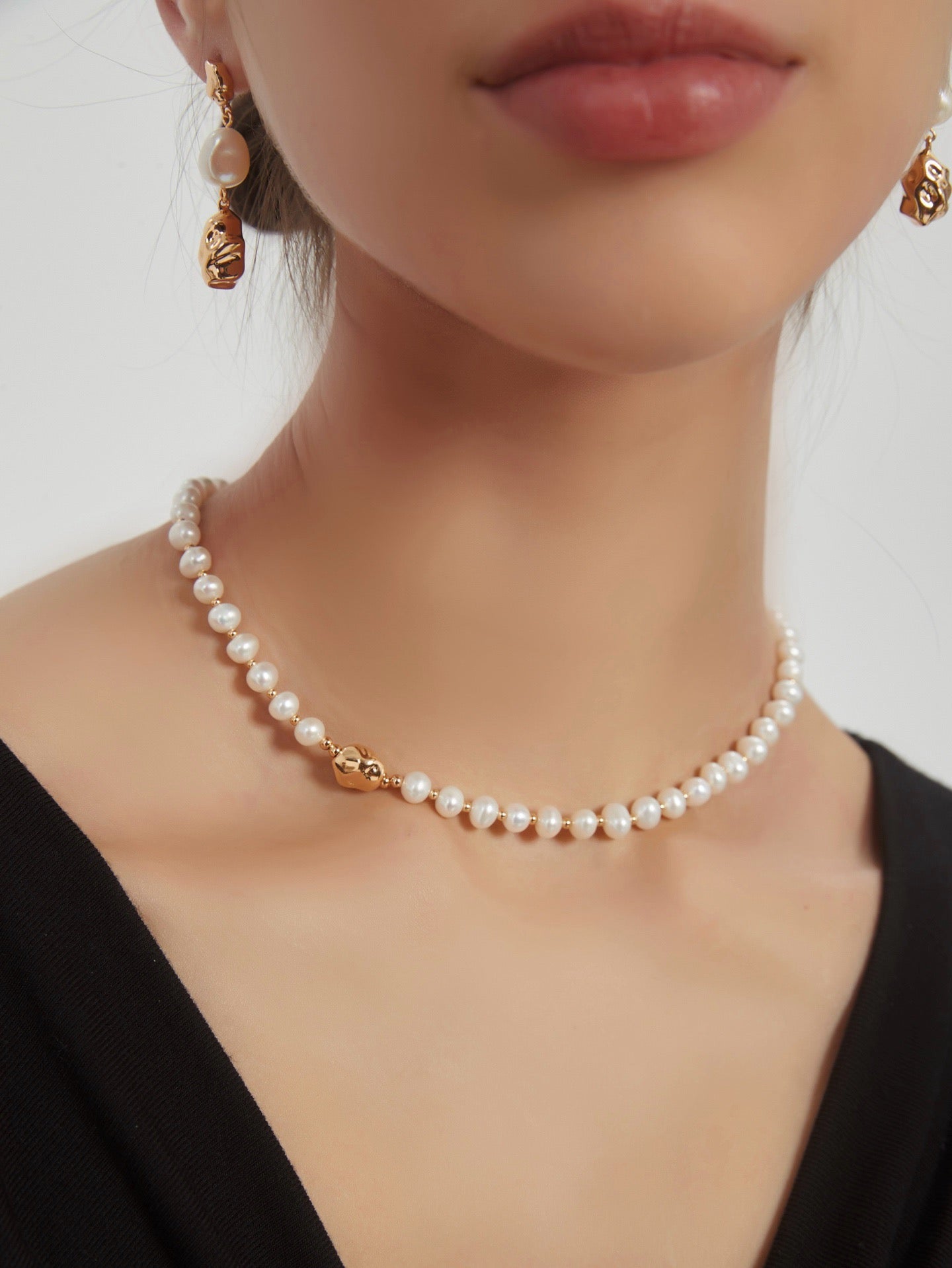 Aurora Pearl Necklace & Bracelet & Earrings Set