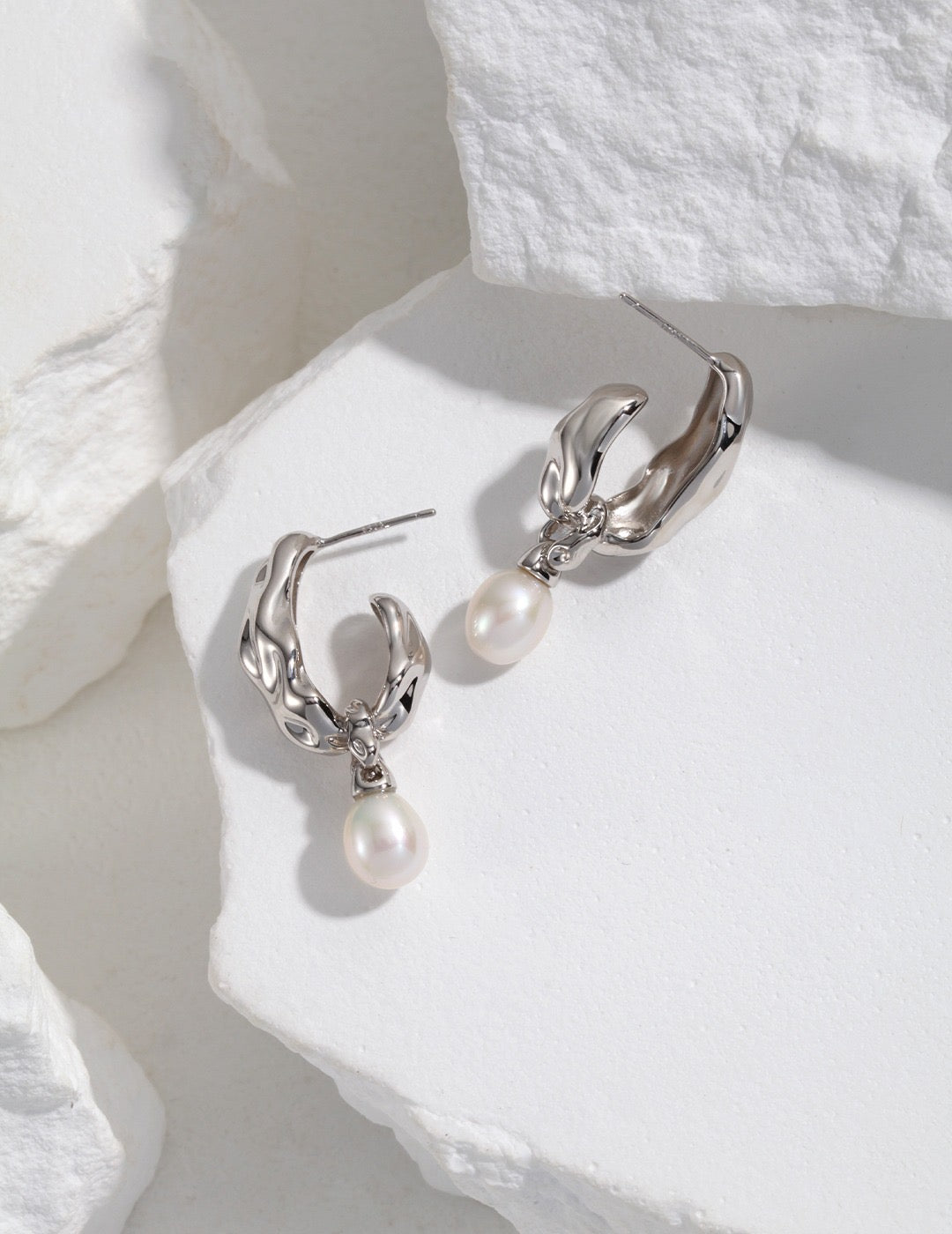 Sterling silver and pearl earrings