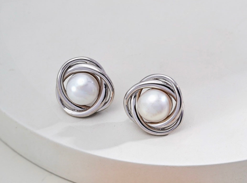 Eyes of Dragon Pearl Studs