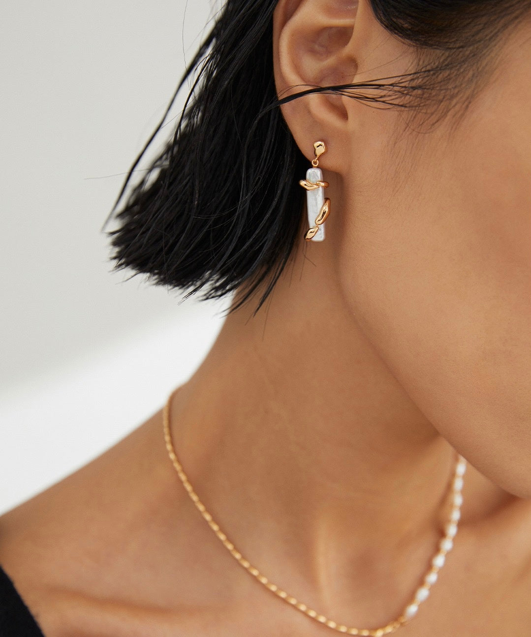 Baroque Gold Embrace Pearl Set