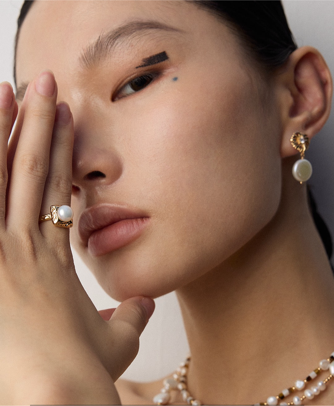Lustre Elegance Pearl Ring