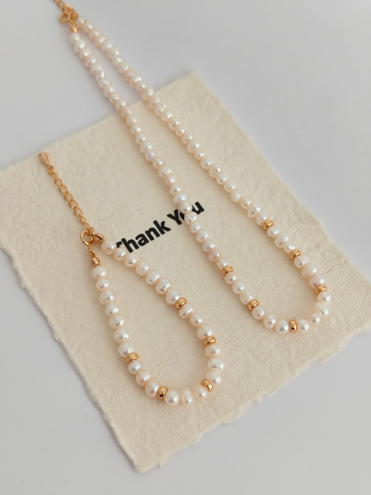 White Seashell Pendant Pearl Necklace and Bracelet