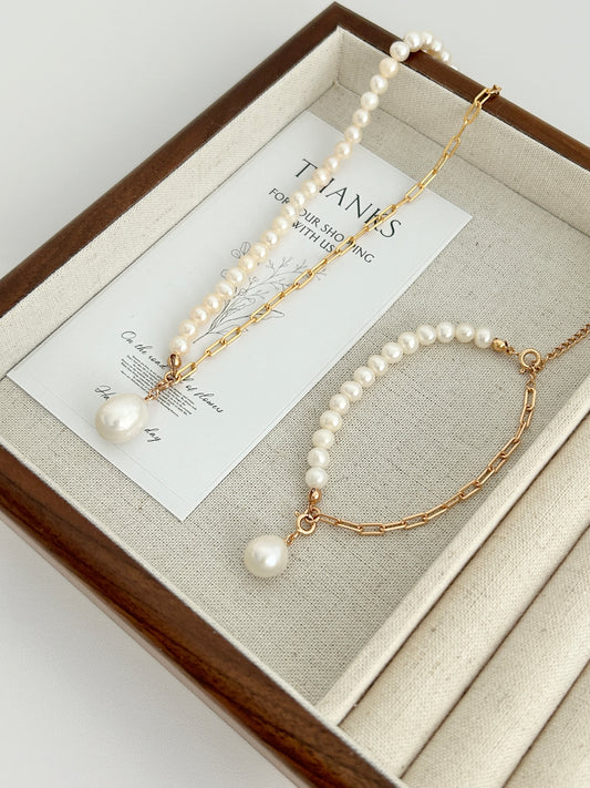 Pearl and Chain Necklace