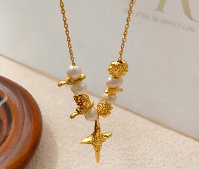 Cross pendant necklace