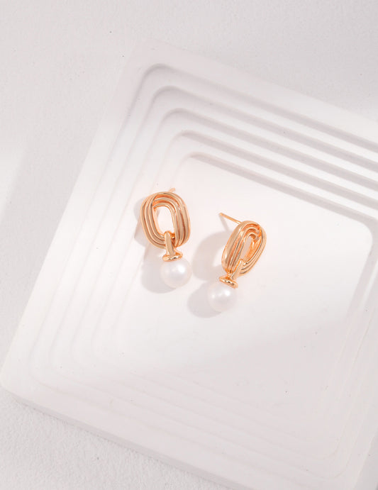 Olivia Pearl Earrings