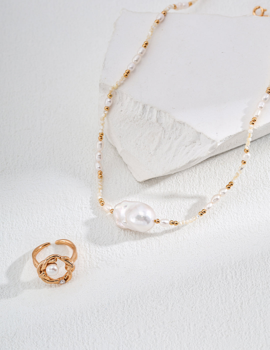 Baroque Pearl Beaded Necklace