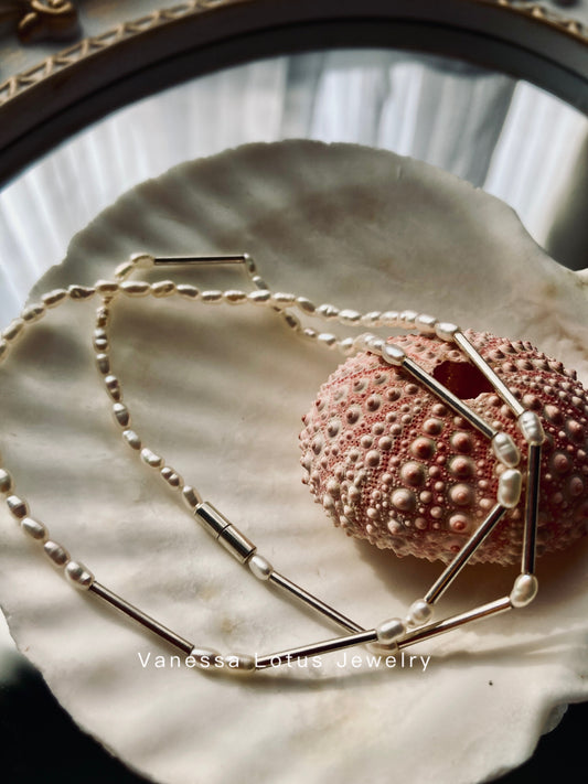Minimalist pearl and silver necklace