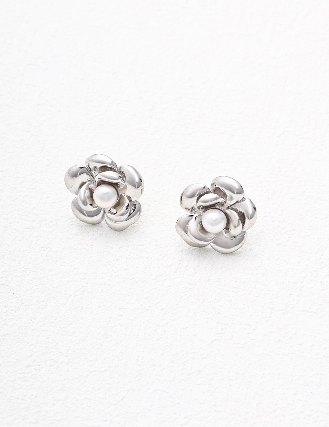 Flower Pearl Studs