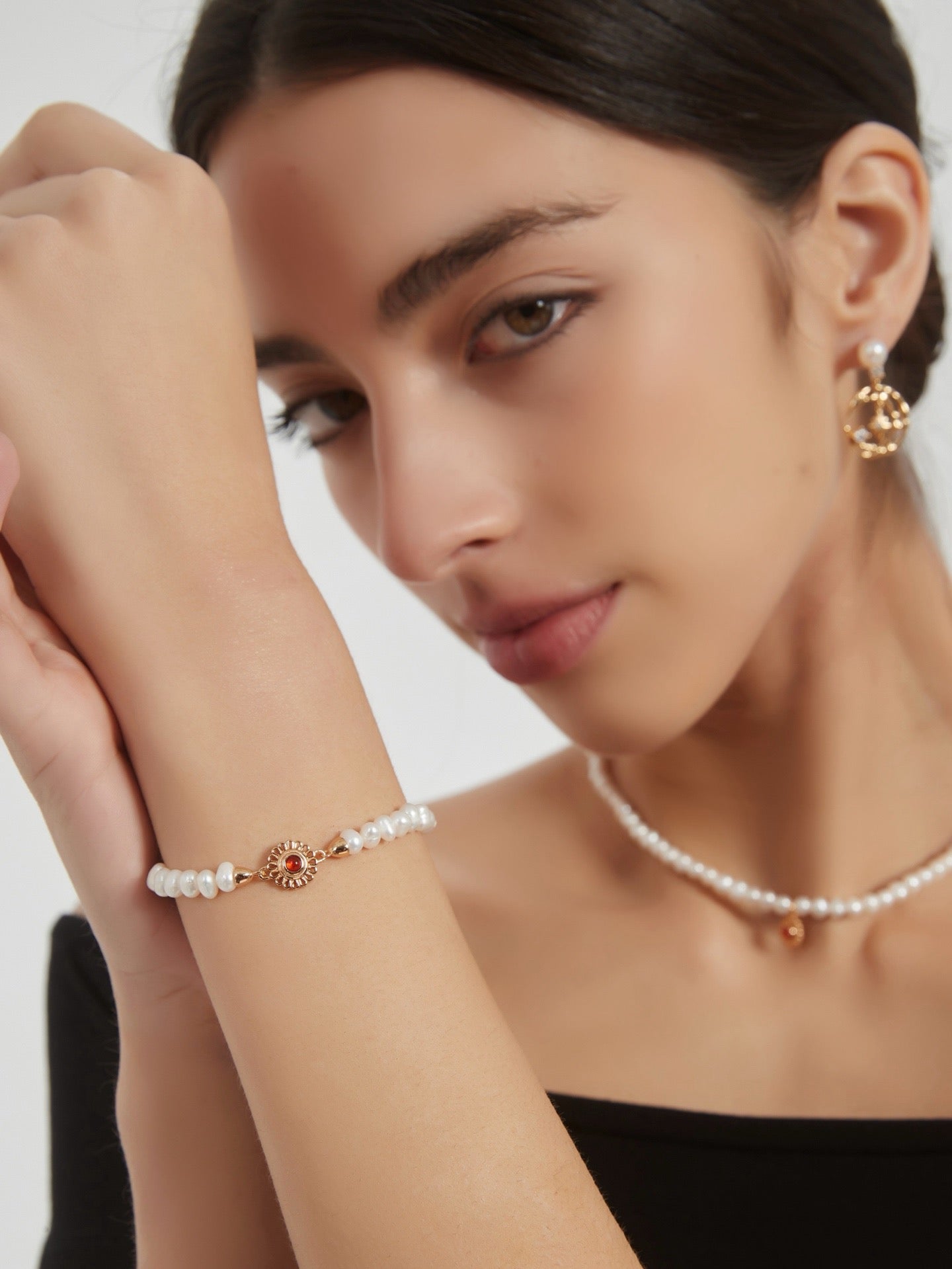 Golden Sun Pearl Bracelet and Necklace