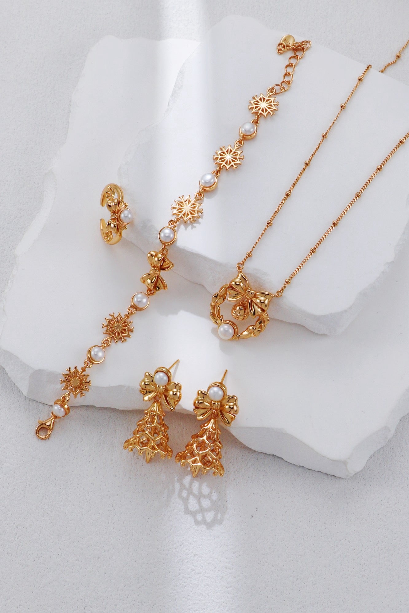 Christmas necklace and earrings