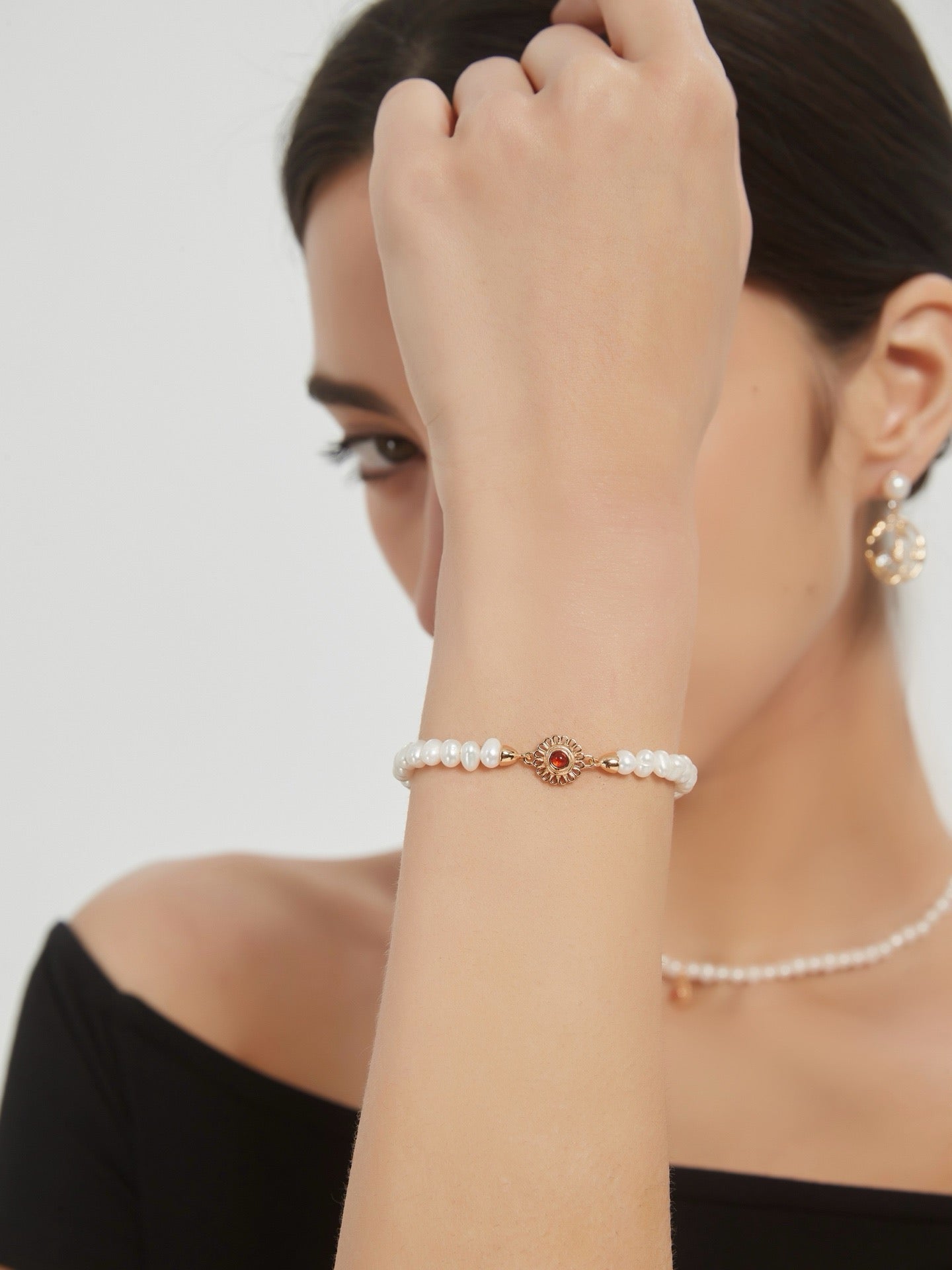 Golden Sun Pearl Bracelet and Necklace