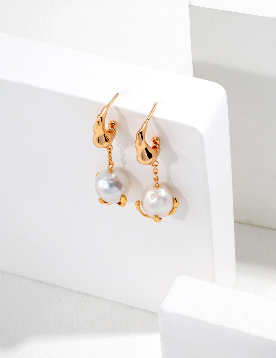 Full Moon Pearl Earrings