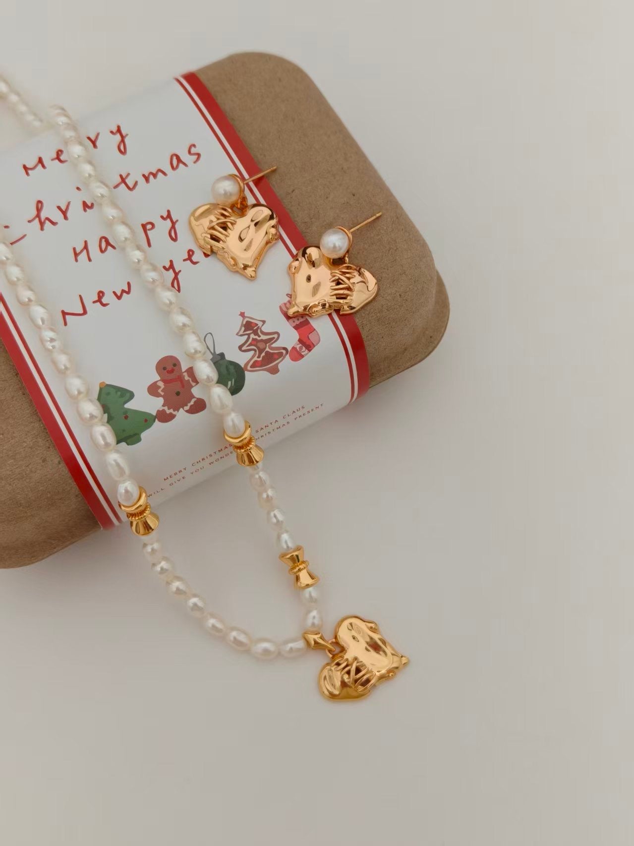 Lustrous Love Necklace