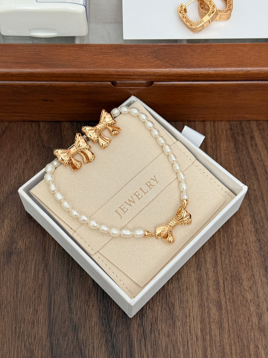 Bow Pearl Necklace and Studs