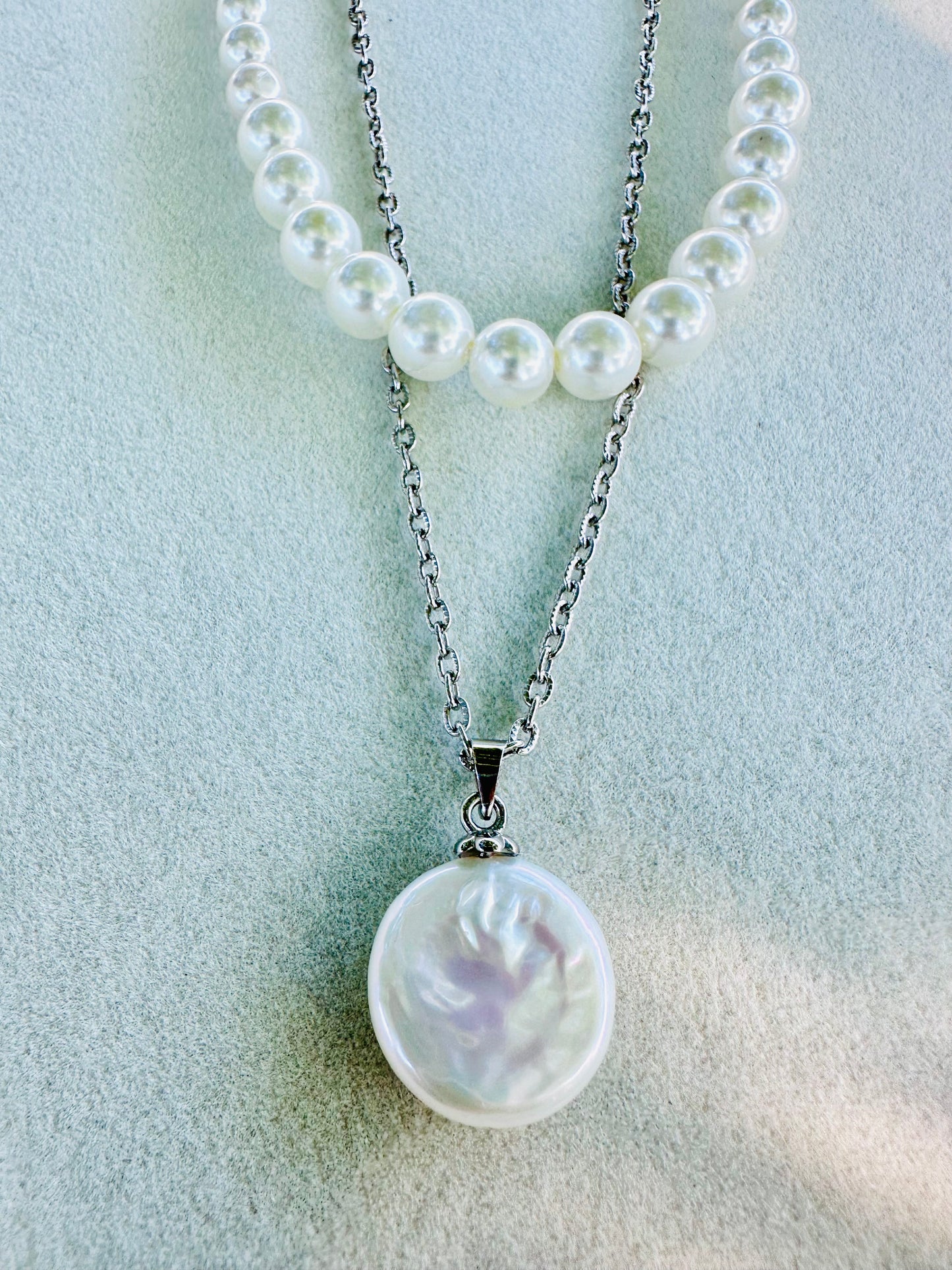 White Moon Pearl Necklace