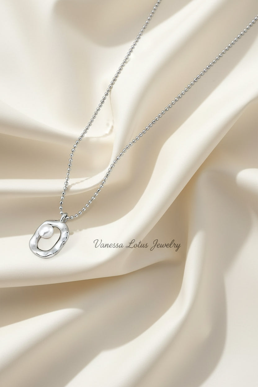 S925 Sterling Silver Pearl Sculpt Pendant Necklace – Natural Freshwater Pearl | Gold or Platinum Finish