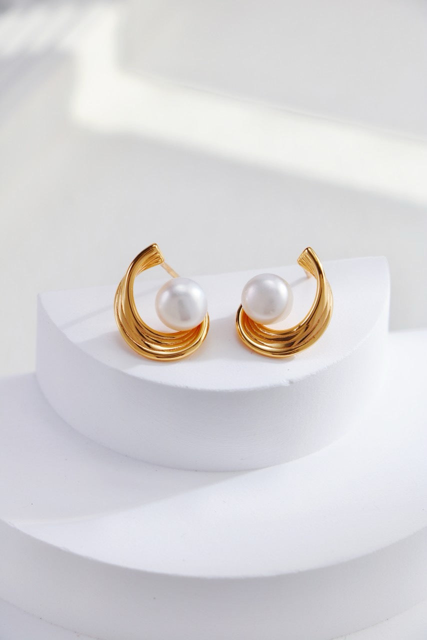 Moonlight Pearl Studs