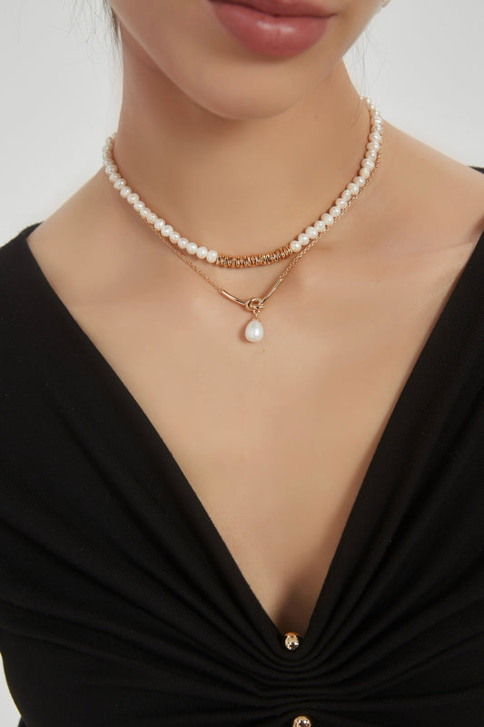 Lucky Knot Pearl Necklace