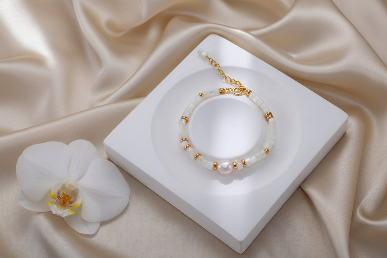 Vintage Gold Freshwater Pearl & White Shell Beaded Bracelet – S925 Sterling Silver Adjustable Bracelet