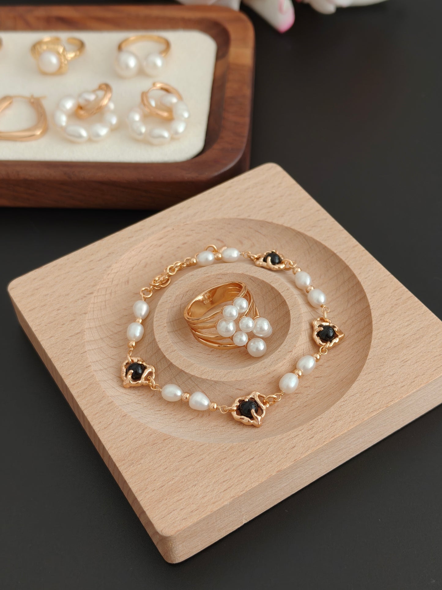 Black Agate and Pearl Bracelet