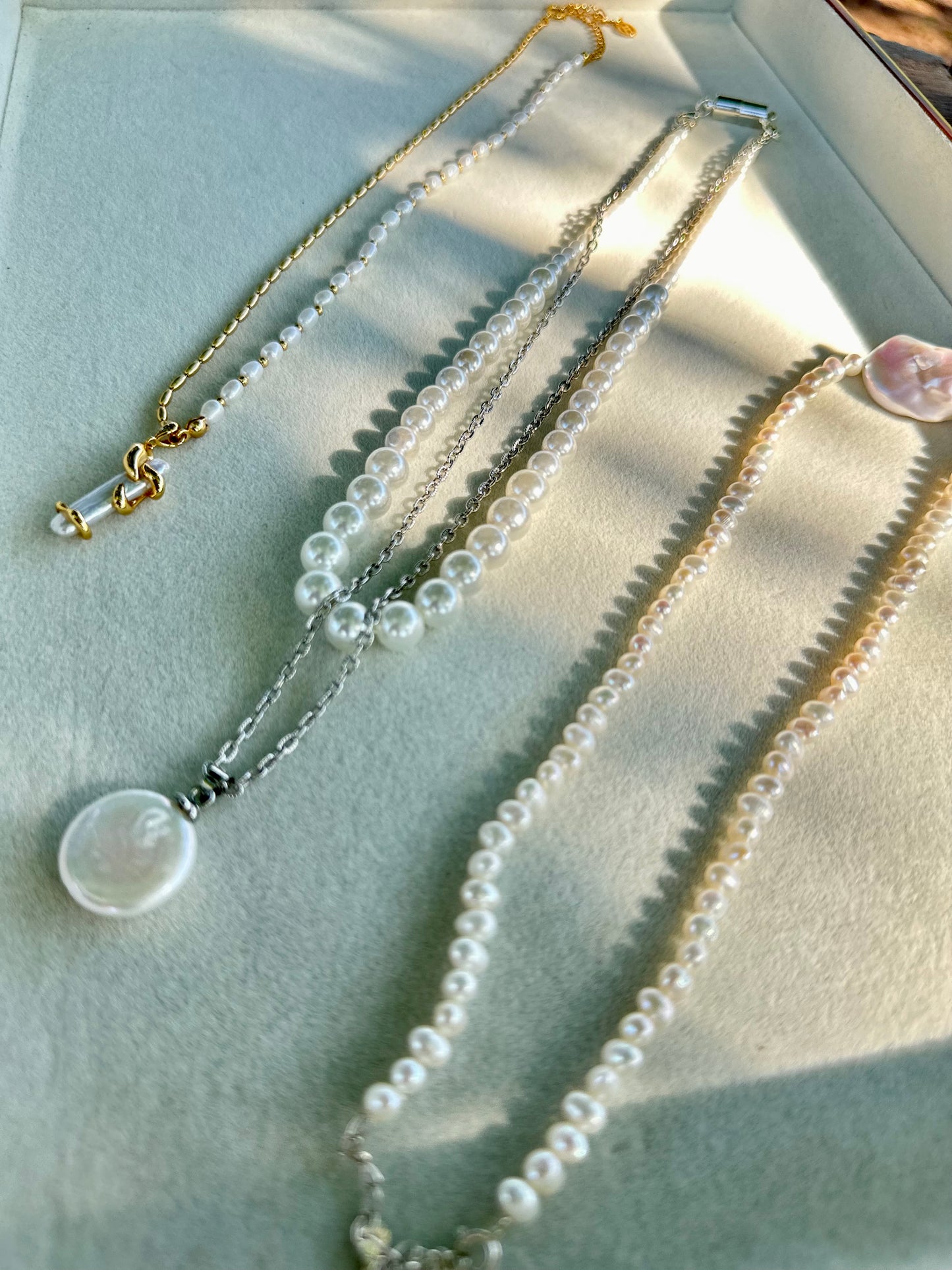 White Moon Pearl Necklace
