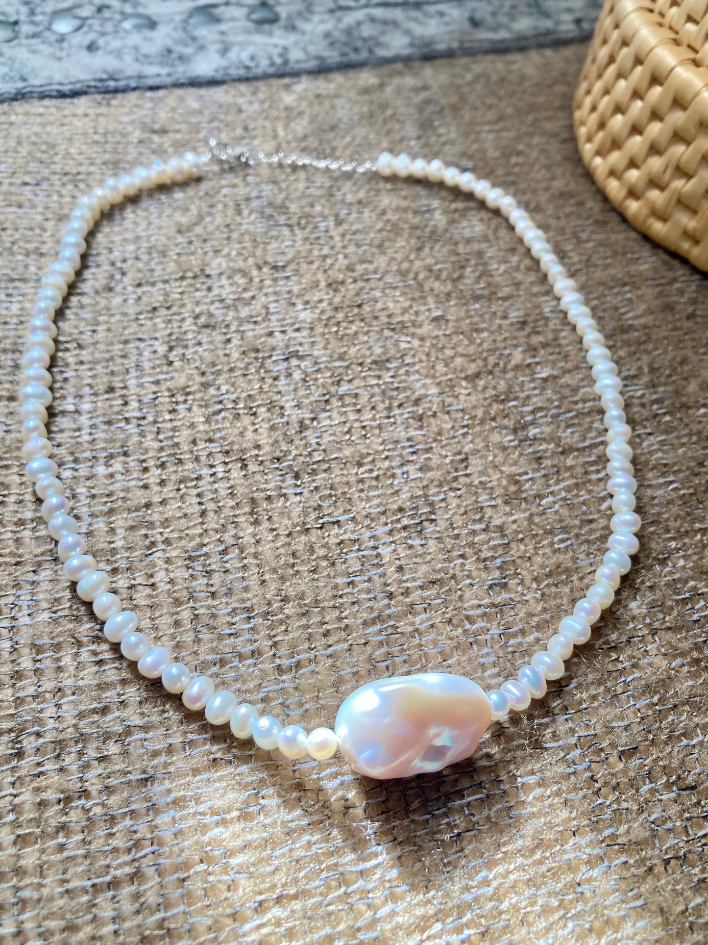 Baroque pearl necklace
