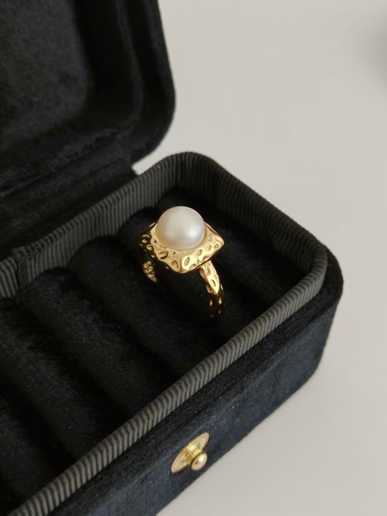 Lustre Elegance Pearl Ring