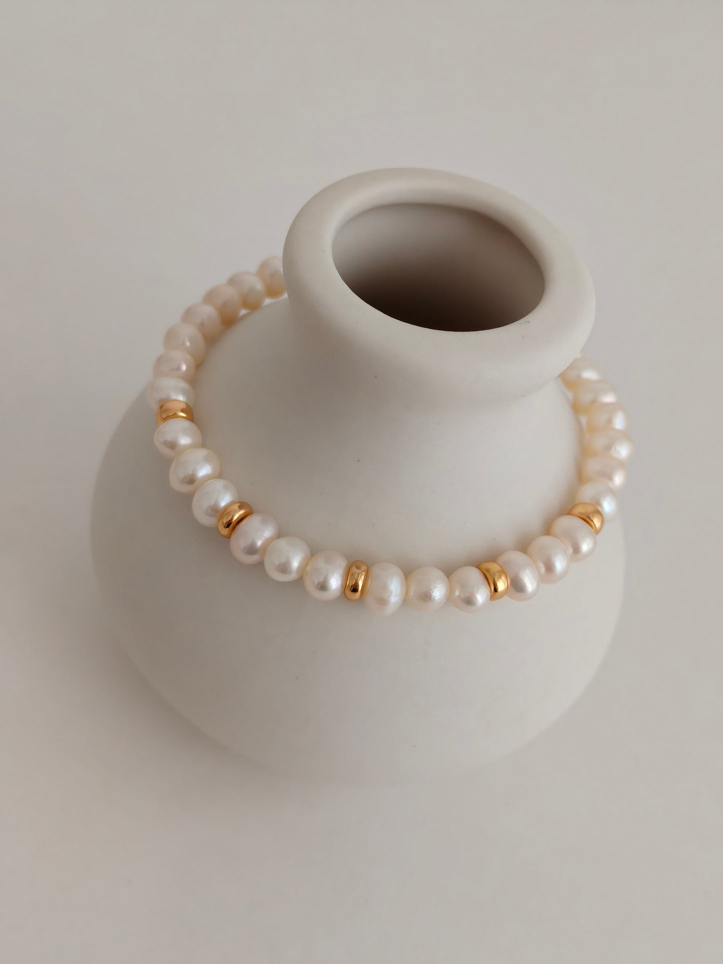 Freshwater Pearl Necklace & Bracelet Set with Double-Sided Mother-of-Pearl Pendant – Vintage Gold Beaded Pearl Jewelry