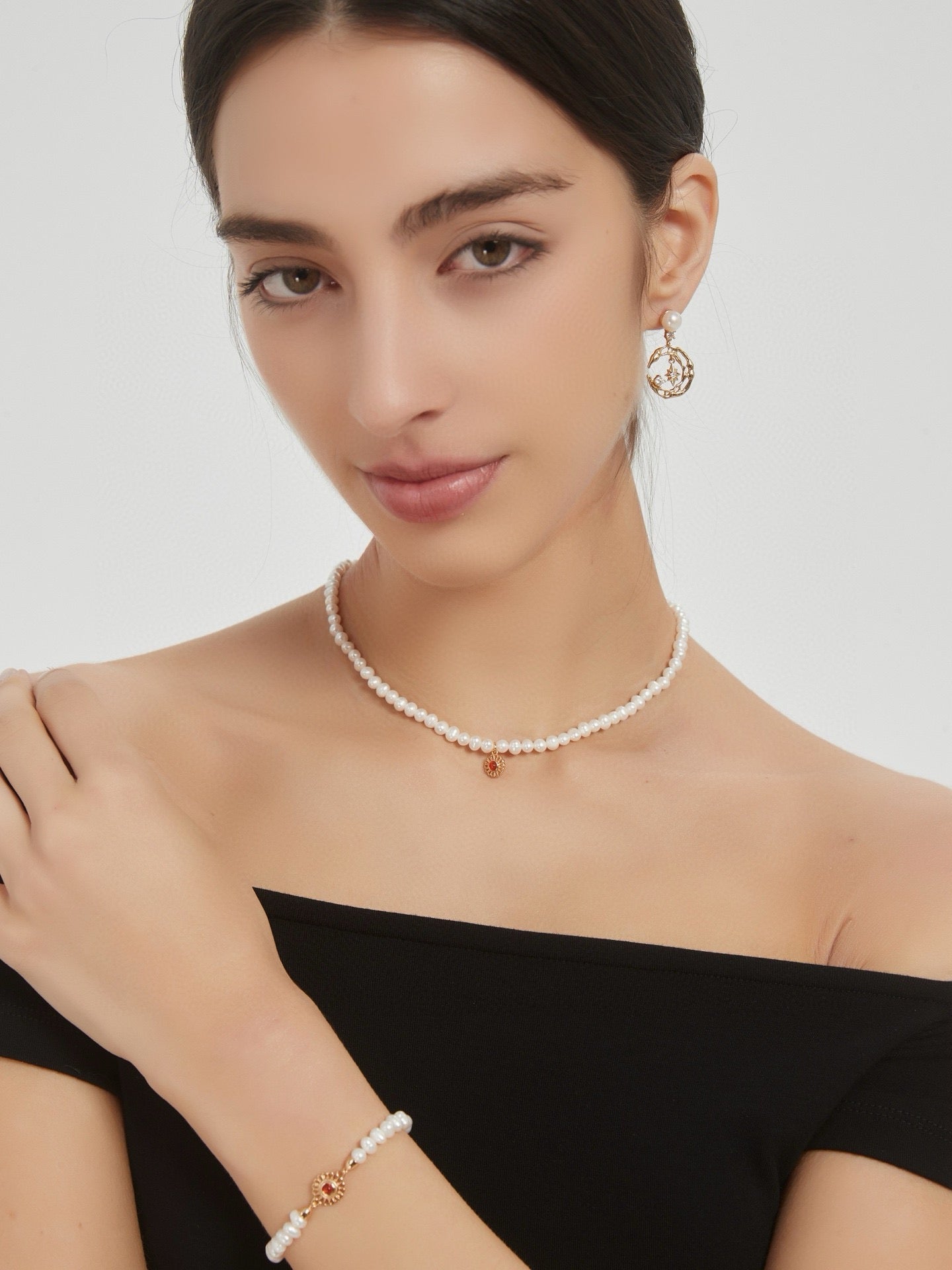 Golden Sun Pearl Bracelet and Necklace