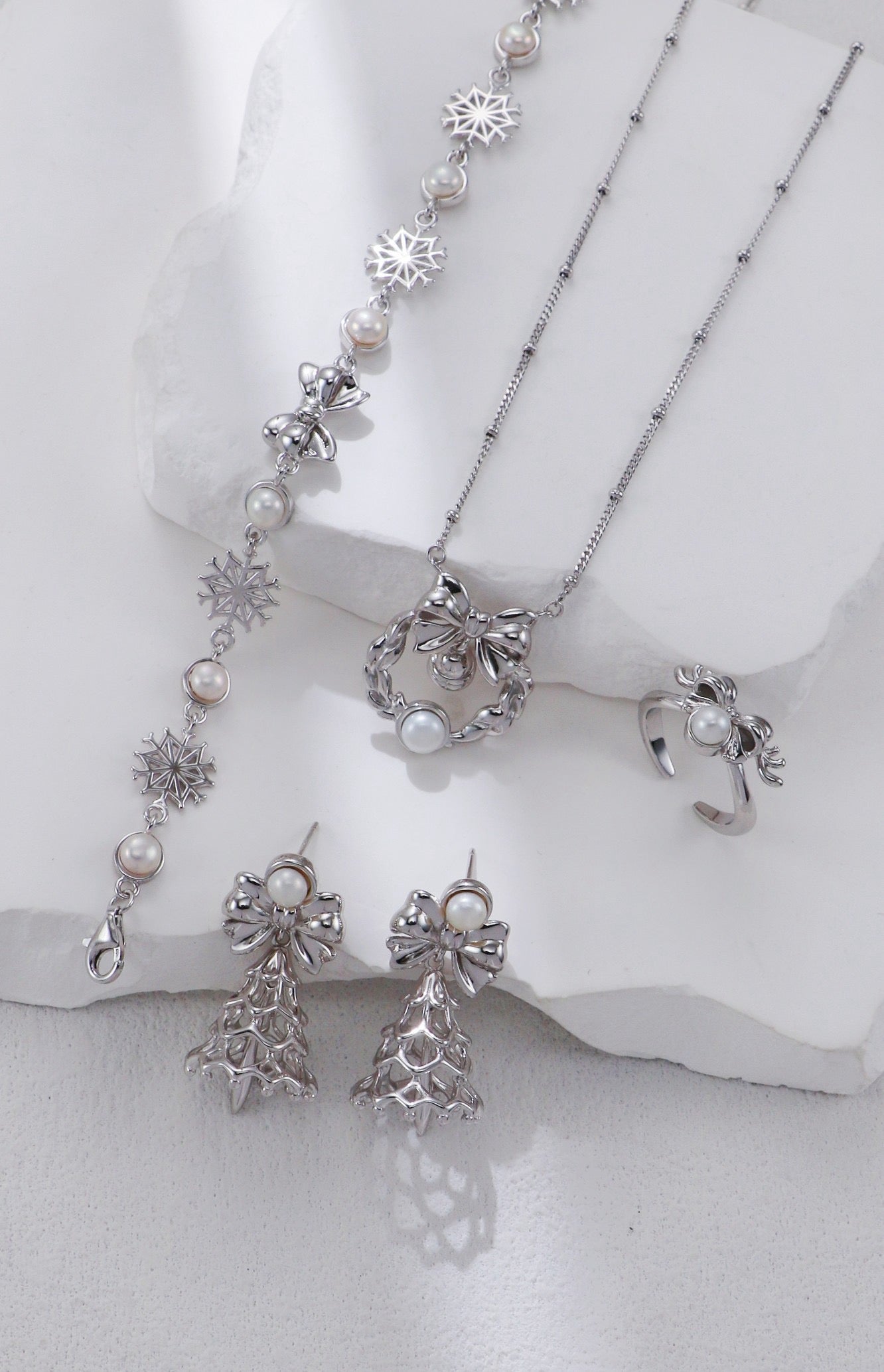 Christmas necklace and earrings