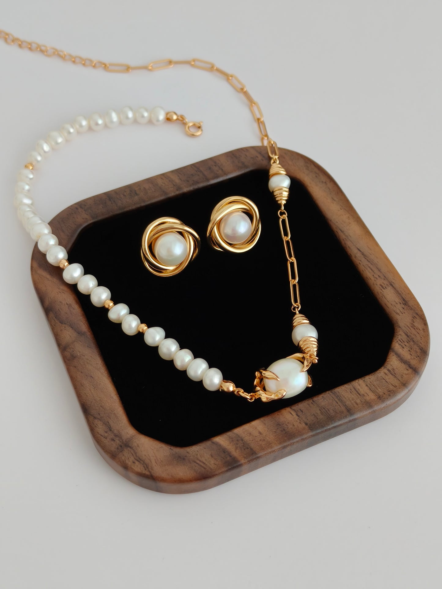 Eyes of Dragon Pearl Studs