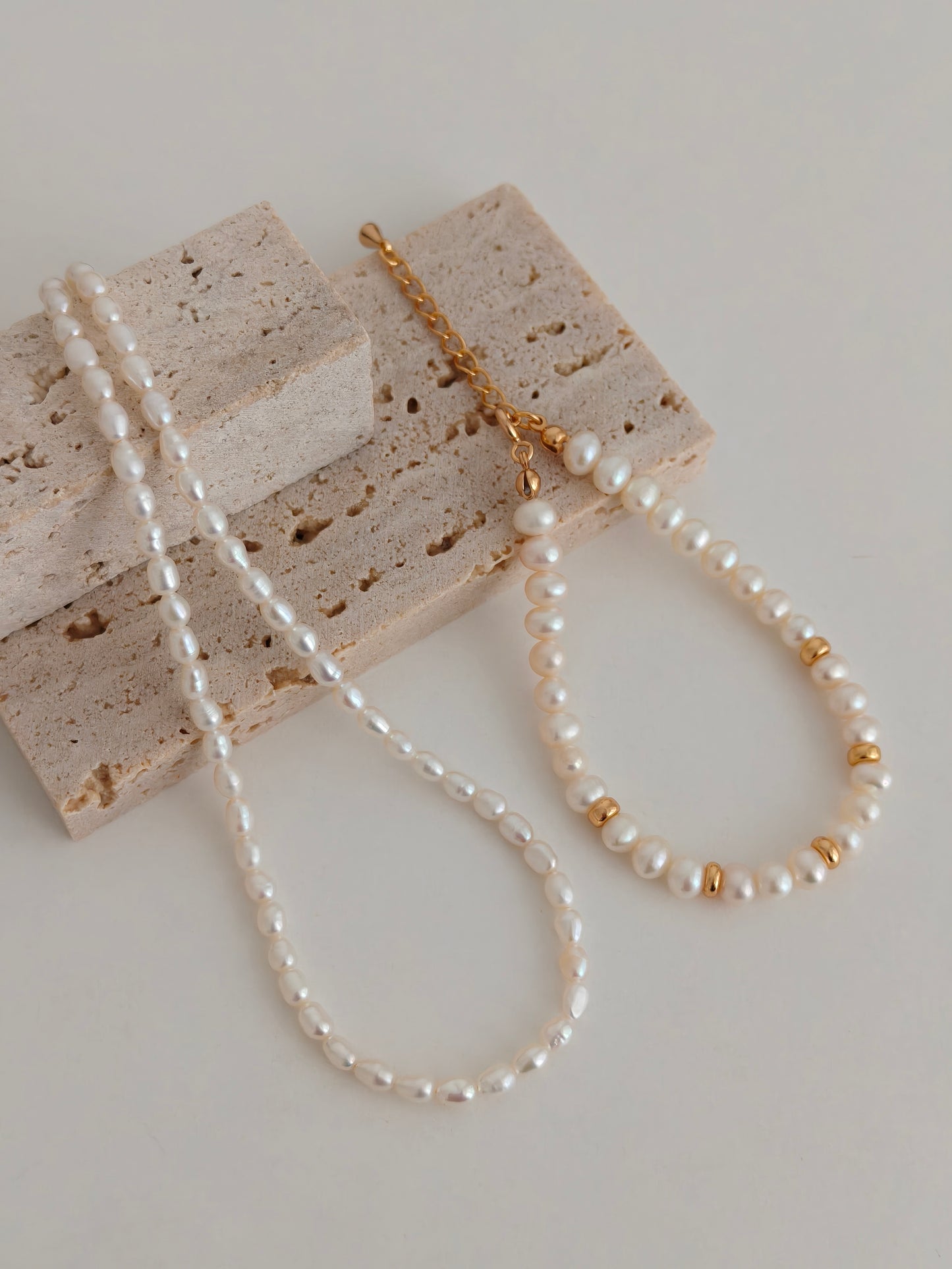 Freshwater Pearl Necklace & Bracelet Set with Double-Sided Mother-of-Pearl Pendant – Vintage Gold Beaded Pearl Jewelry