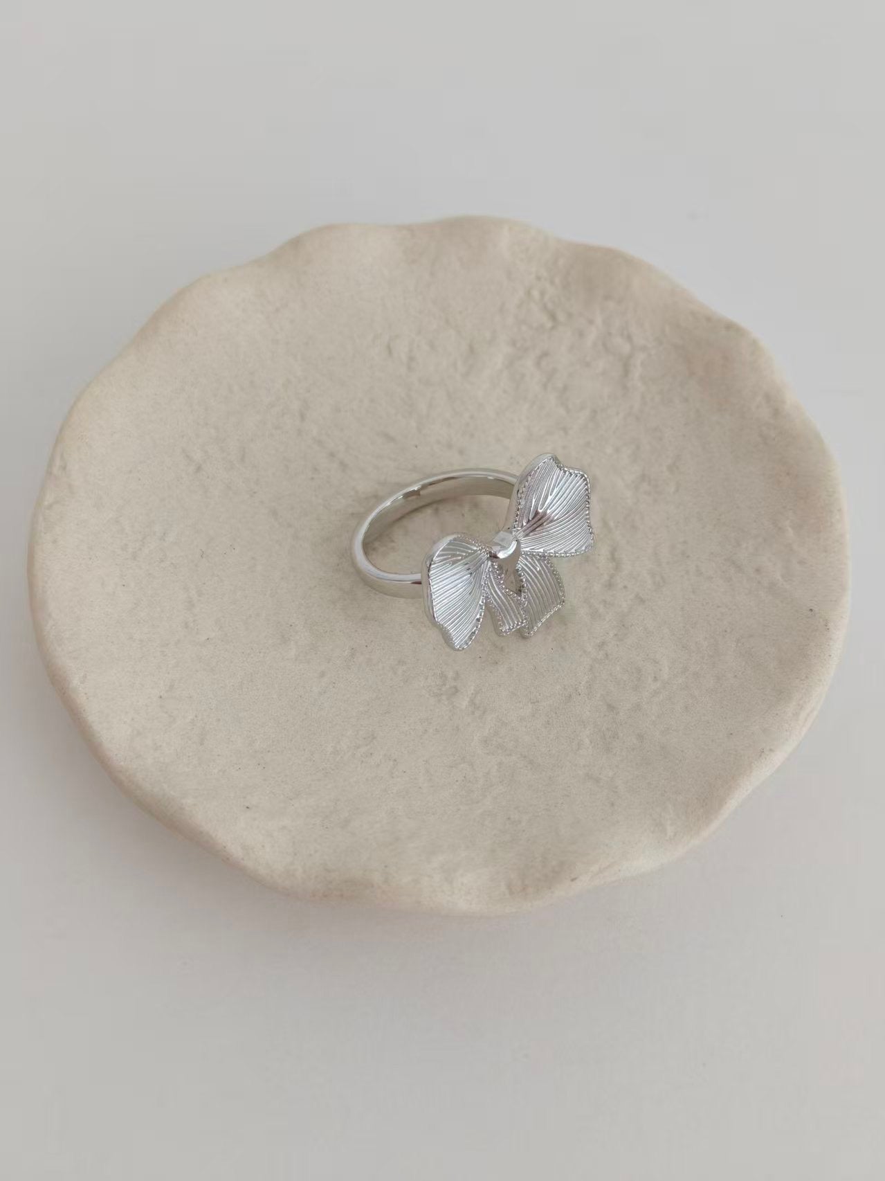 Vintage Bow Knot Sterling Silver Ring – Gold or Platinum Finish